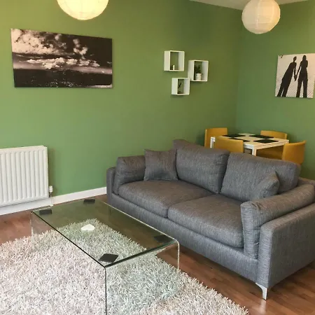 Apartment Penthouse Near Easter Road