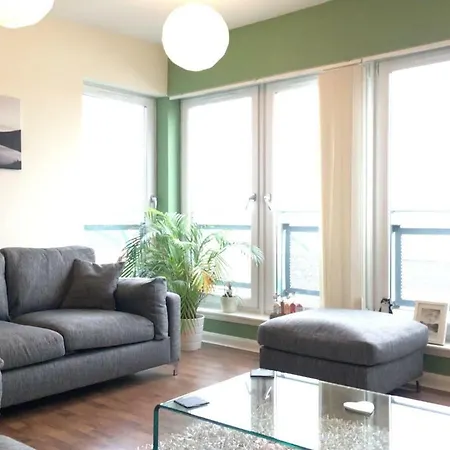 Apartment Penthouse Near Easter Road