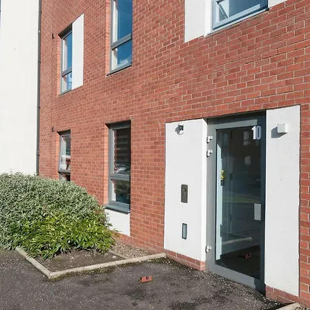 Apartment Cosy Sleeps 4, Free Parking