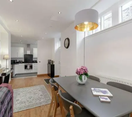 The Cumberland Mews