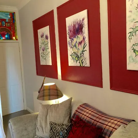 The Bonnie Bide Awa' Edinburgh