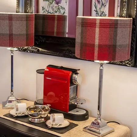 The Bonnie Bide Awa' Edinburgh