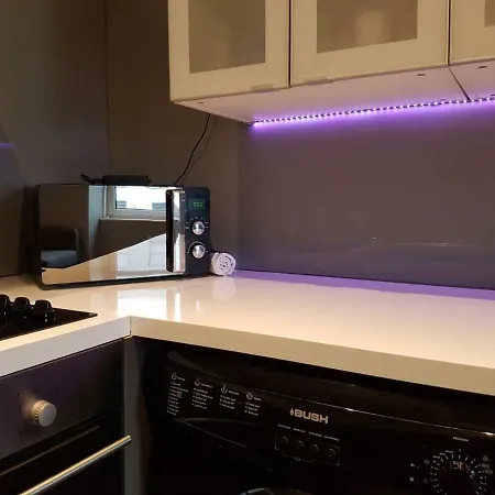 Apartamento Modern Broughton Apartment - Walk To City Centre And St James Quarter *
