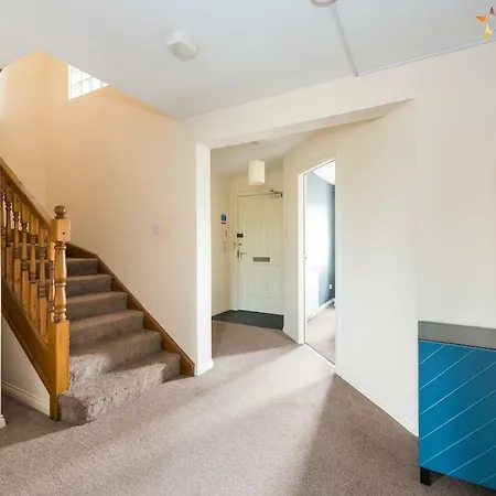 Northcote Penthouse Apartment