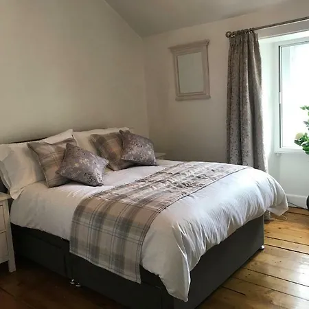 Luxury City Centre Penthouse Edinburgh