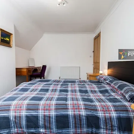 Beautiful With Free Parking Daire *