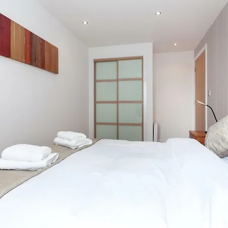 Stylish Garden View Διαμέρισμα