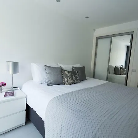 Apartament Gillespie House *