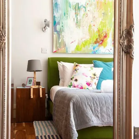 Modern Flat With Fantastic Views By The Royal Mile *