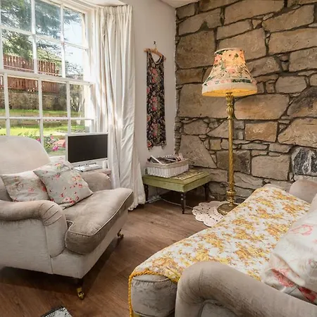 דירה Vintage Apt, Pvt Garden, Wifi, New Town אדינבורו