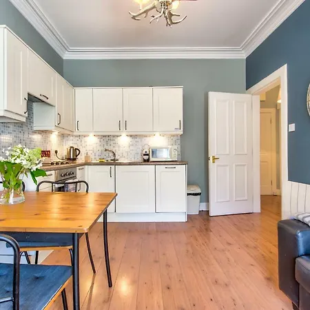 3/3 Gayfield Street Edinburgh