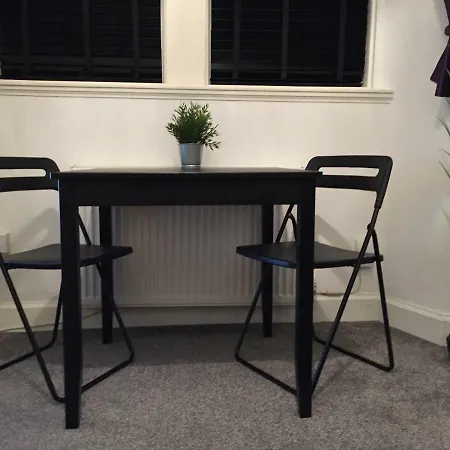 Daire Convenient With Free Parking Edinburgh
