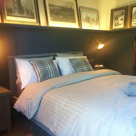 Luxury Next To Castle *