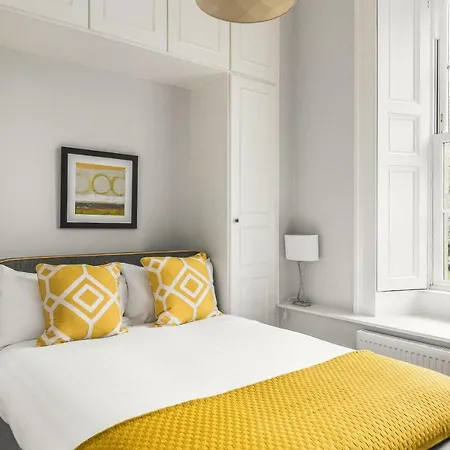 Spacious Apartment, Wifi, Nearby Free Parking Διαμέρισμα *