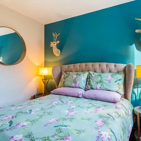 The Queens View Edinburgh