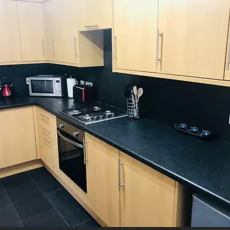Lovely Leafy With Free Parking Apartamento *