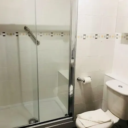 Lovely Leafy With Free Parking Apartamento *