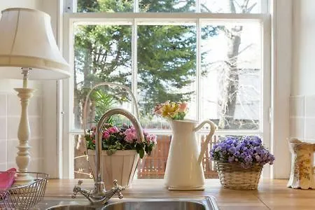 Grand & Spacious With Wifi *