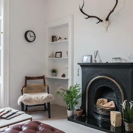 Fashionable And Spacious Portobello