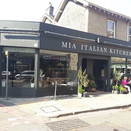 Central & Stylish 3 Bedroom, 2 Bath, Free Parking * Эдинбург