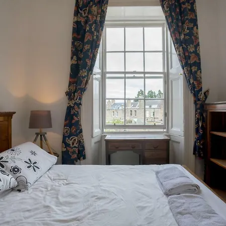 Сasa de vacaciones Claremont Townhouse *