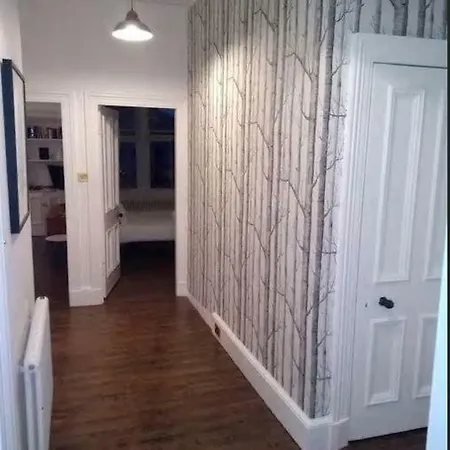 Διαμέρισμα Stylish 3br Apt In Beautiful Residential *