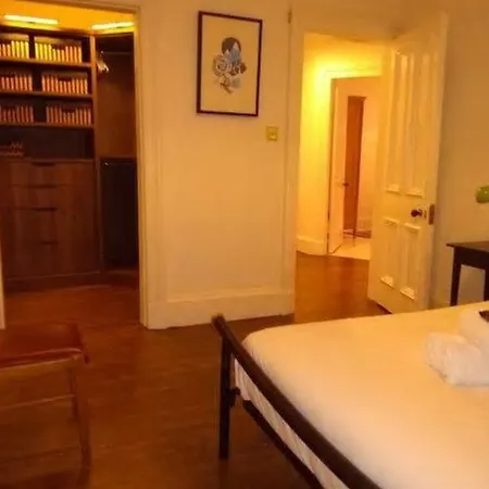 Stylish 3br Apt In Beautiful Residential Διαμέρισμα