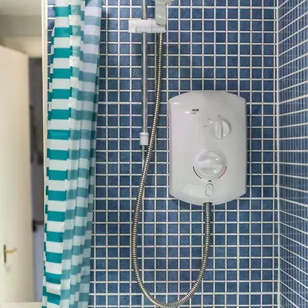Διαμέρισμα Spacious Apartment, Wifi, Nearby Free Parking *