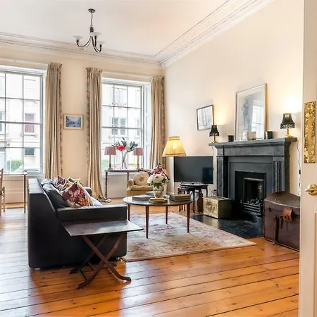 Grand & Spacious With Wifi *