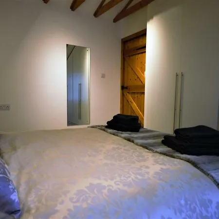 Casa de Férias In City Center With Its Own Private Parking And Garden *