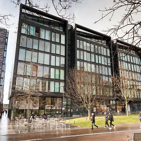 2 Bed At Quartermile * Edimburgo