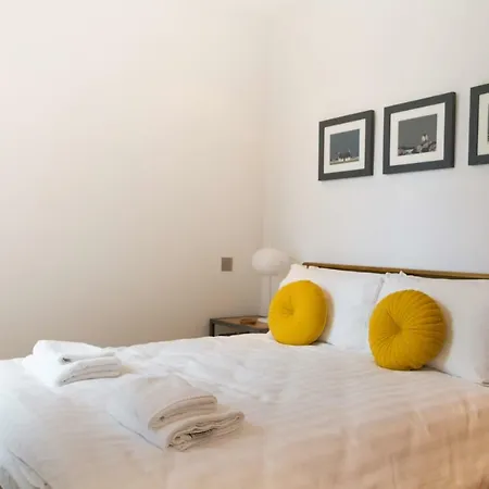 2 Bed At Quartermile Edimburgo