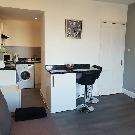 Stylish - Near Haymarket, Walk To Castle And Princes Street *
