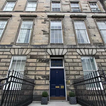 Escape To @ Albyn Place Edinburg