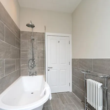 The Street Lejlighed *