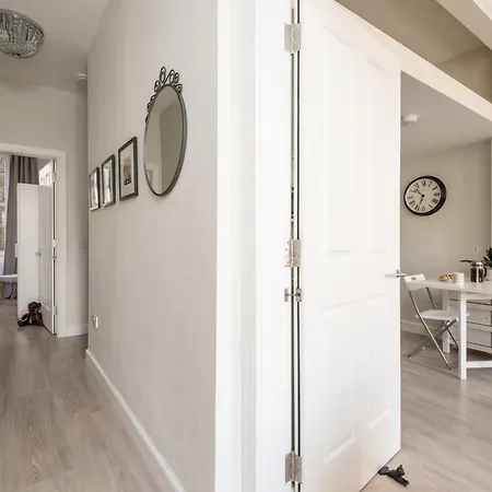 Lejlighed The Street