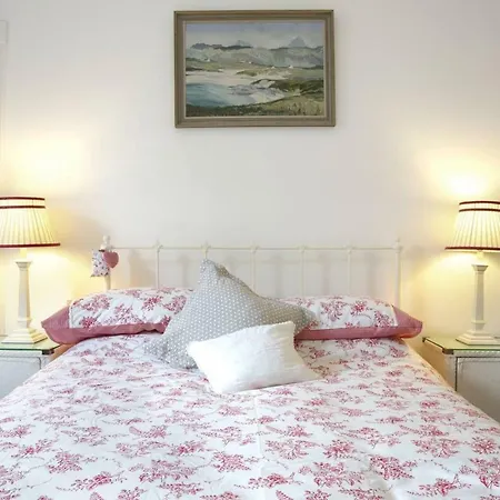 5 Star Beautiful & Vintage, Spacious In Chic Location! * Эдинбург