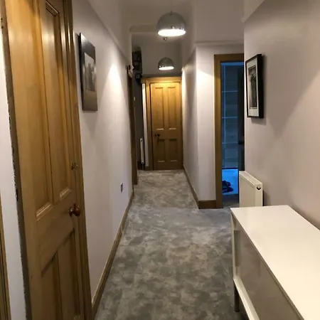 Apartment Murrayfield Maindoor Flat, *