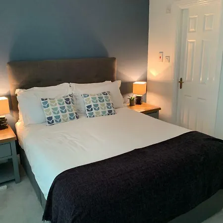 Spring Gardens Apartment *