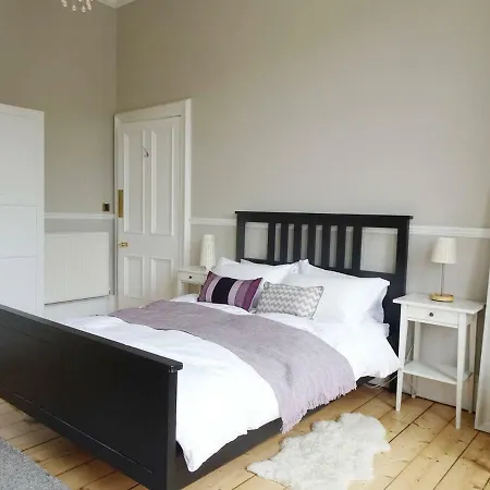 The Turret, A Lovely Period Flat In Bruntsfield Apartment Edinburgh
