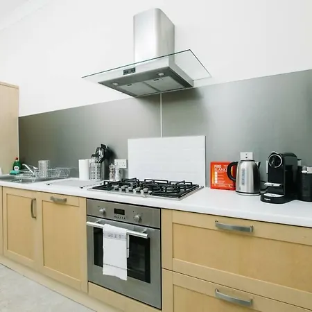 Appartamento Pleasant Near Princes Street Gardens