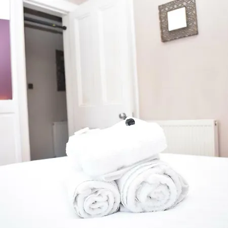 Private 1-bedroom Close To City Centre Apartment Edinburgh
