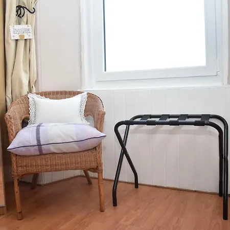 Private 1-bedroom Close To City Centre * Edinburgh