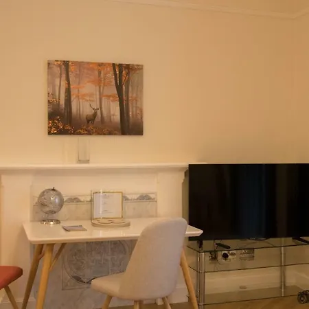 27/4 B Cockburn Street Apartment Edinburgh