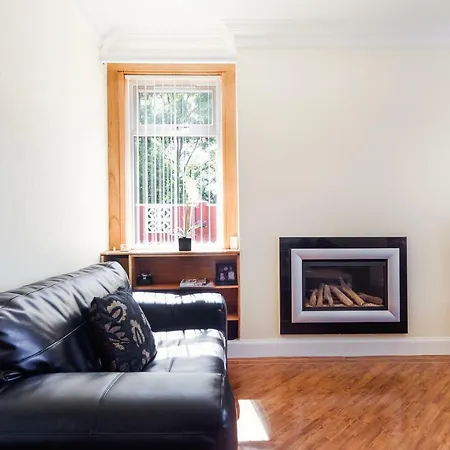 Wee White House Bed & Breakfast