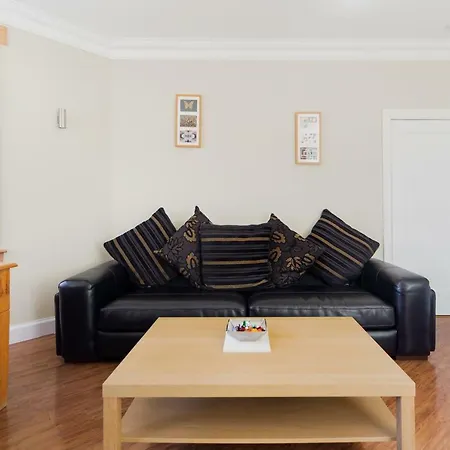 Bed and Breakfast Wee White House Εδιμβούργο