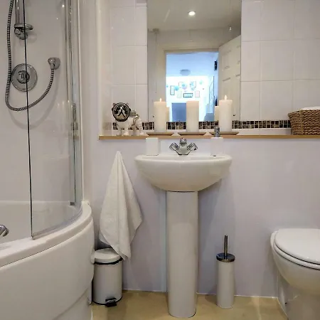 Historic Royal Mile Penthouse With Lift Edynburg