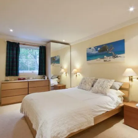 Luxurious Near City Centre Edinburgh