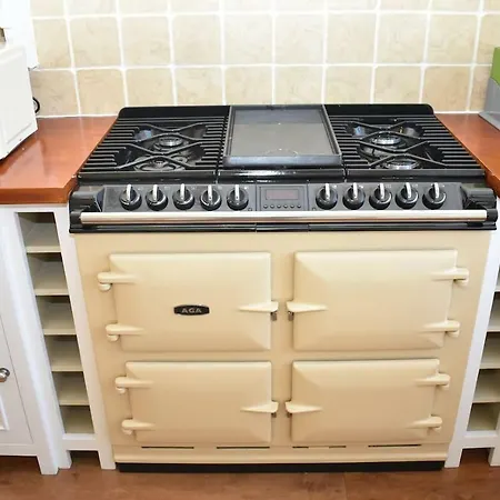 Apartamento Spacious 2br Flat 10 Mins Away From City Center *
