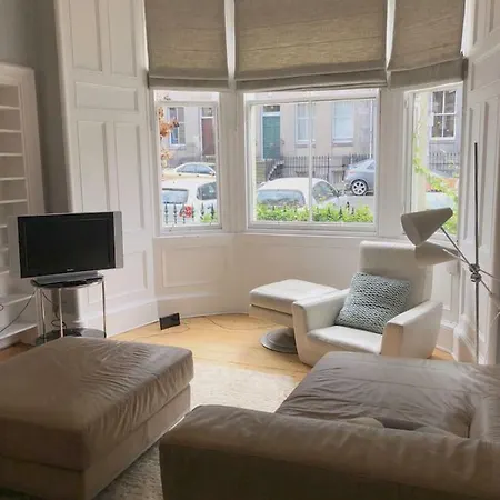 Spacious Four-bedroom Ground Floor City Centre